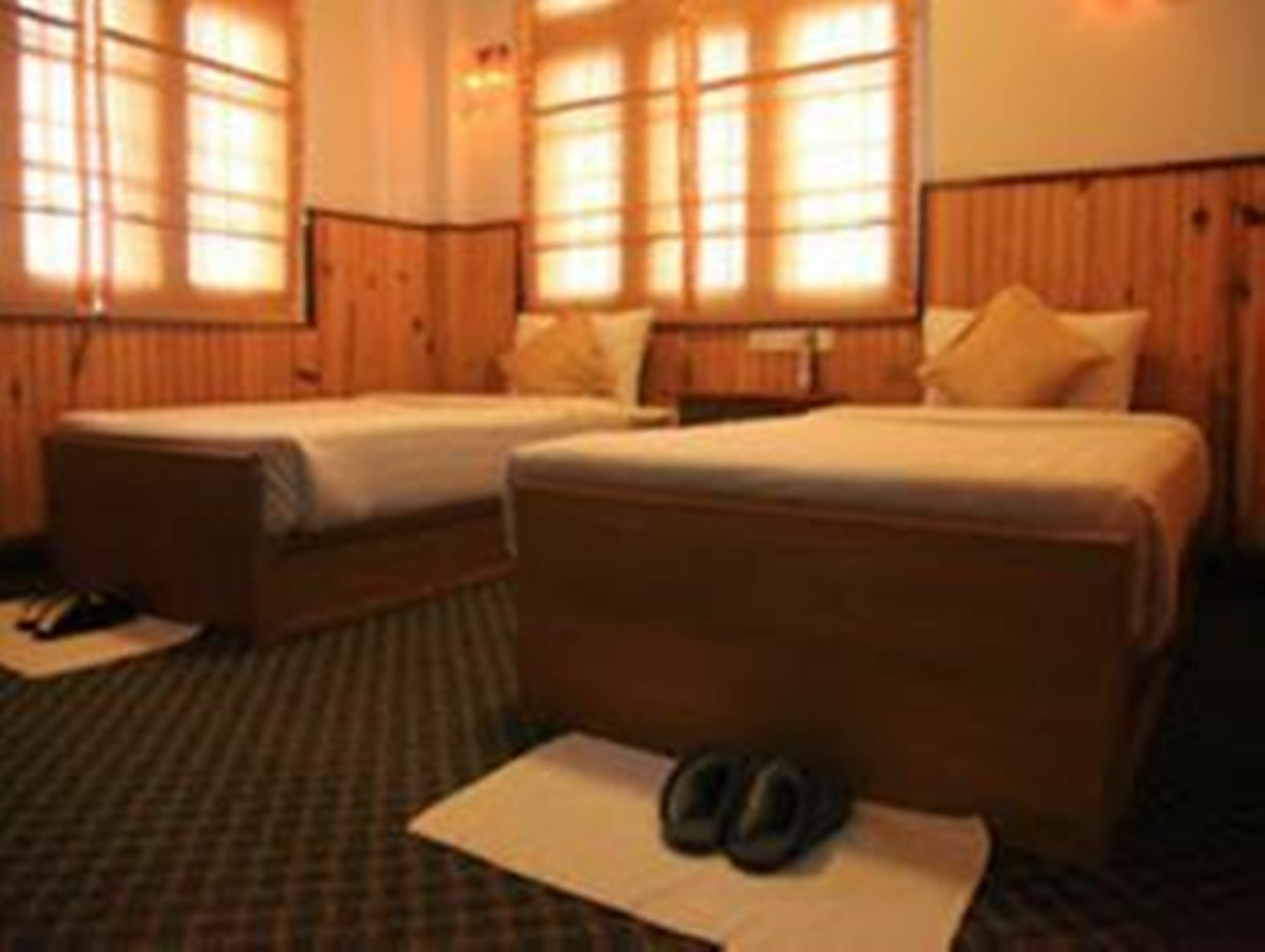 קלאו Honey Pine Hotel מראה חיצוני תמונה